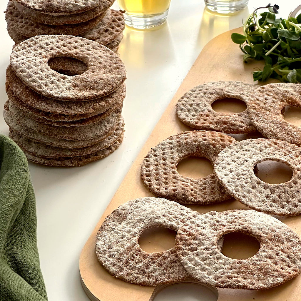 Knäckebröd (Swedish Rye and Spelt Crispbread) | TotallySwedish Ltd