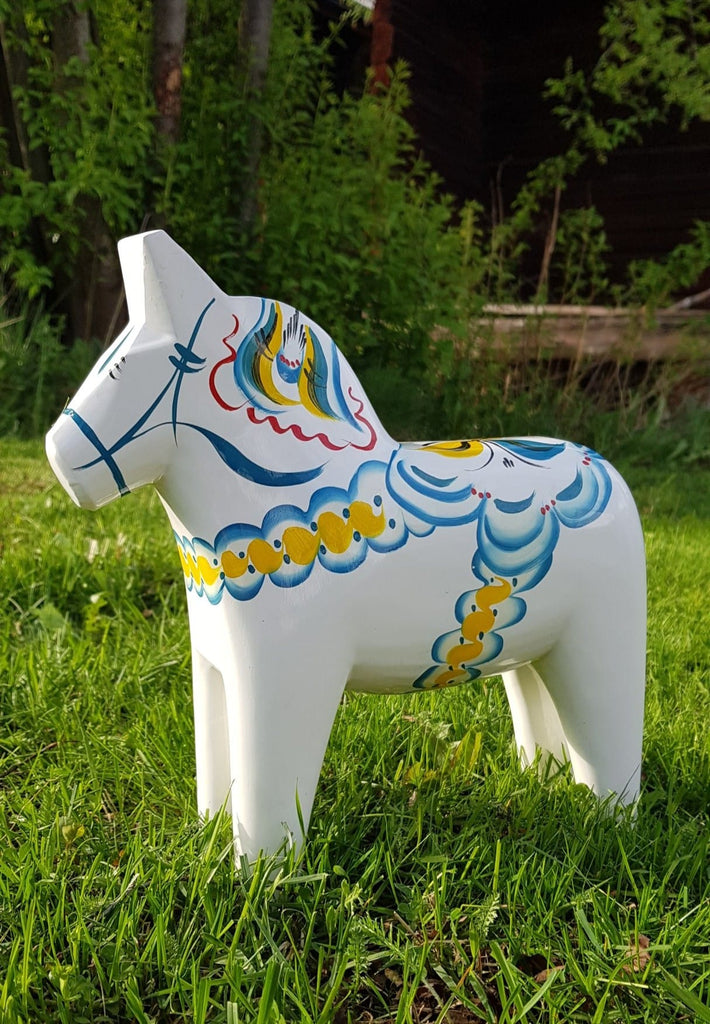 Dala Horse WHITE 13 cm Sverigehästen